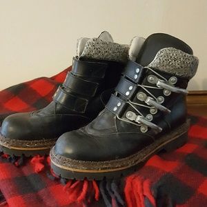 Geier Wally Buckle Boots